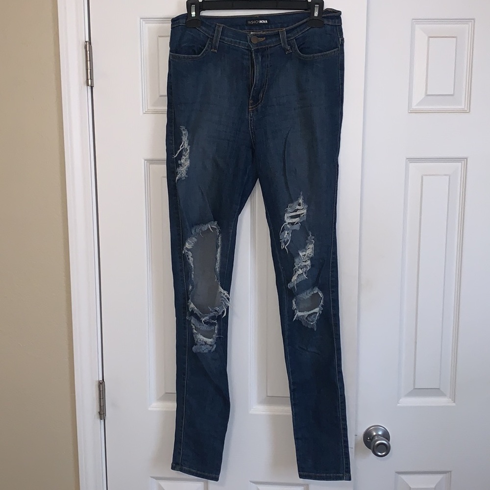 Distressed jeans - Picture 3 of 4